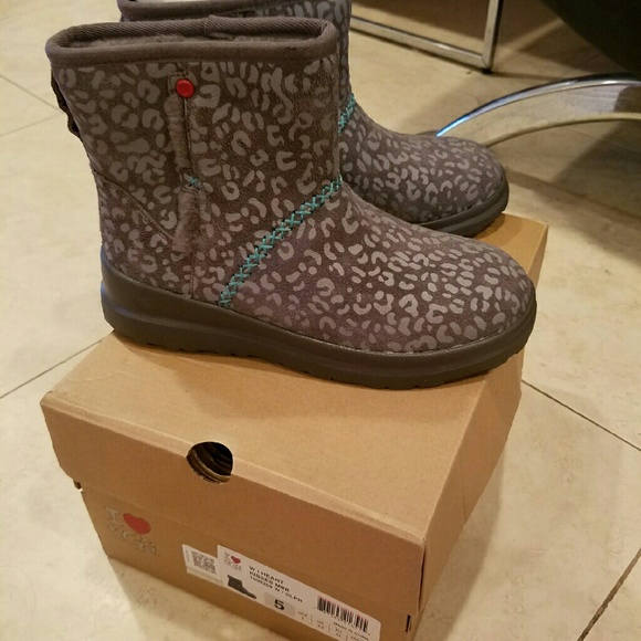grey uggs size 5 grey uggs size 5