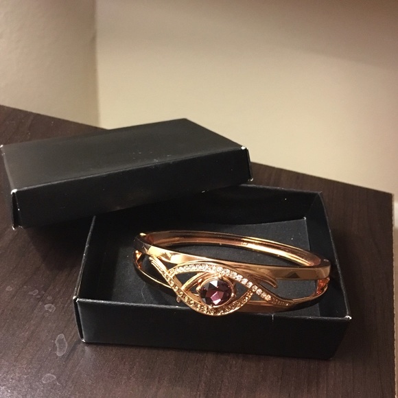 SOLD: NEW Avon chocolate cuff - Picture 3 of 4