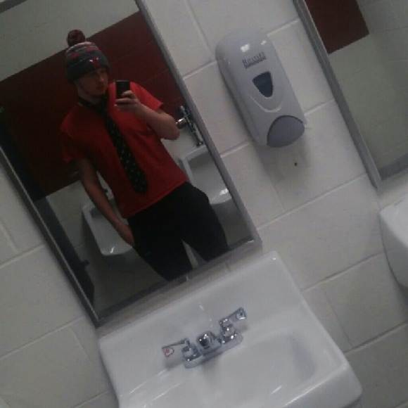 Meet your Posher, Chris - Picture 1 of 1