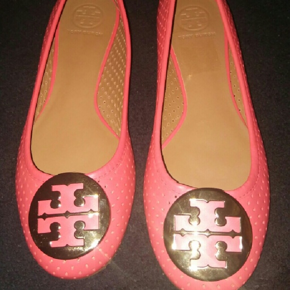 SOLD...Tory burch flats