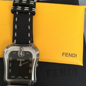 FENDI women's watch style F383111 black/silver