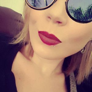 Meet your Posher, Crystal