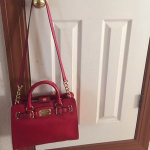 Beautiful MK m bag New. Never used