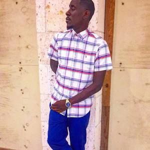 Meet your Posher, Derrick