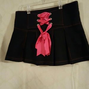 Gothic mini pink tie goes on back