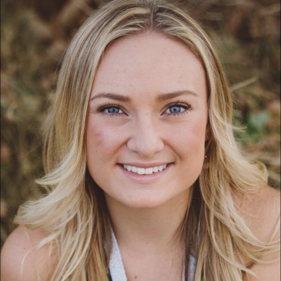 Meet your Posher, Talia