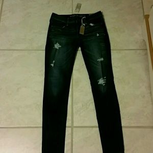 AMERICAN EAGLE JEANS size 6