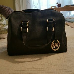 Michael kors speedie style purse