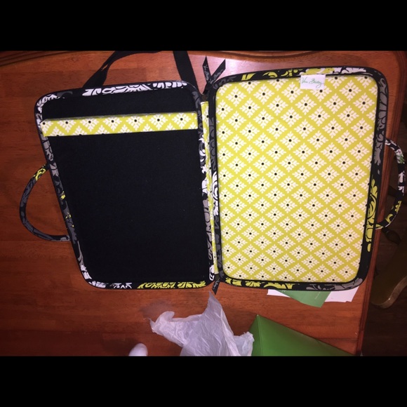 VERA BRADLEY MAKE ME BLUSH FLORAL HARD COMPUTER LAPTOP  Vera Bradley Laptop hard-case shoulder bag