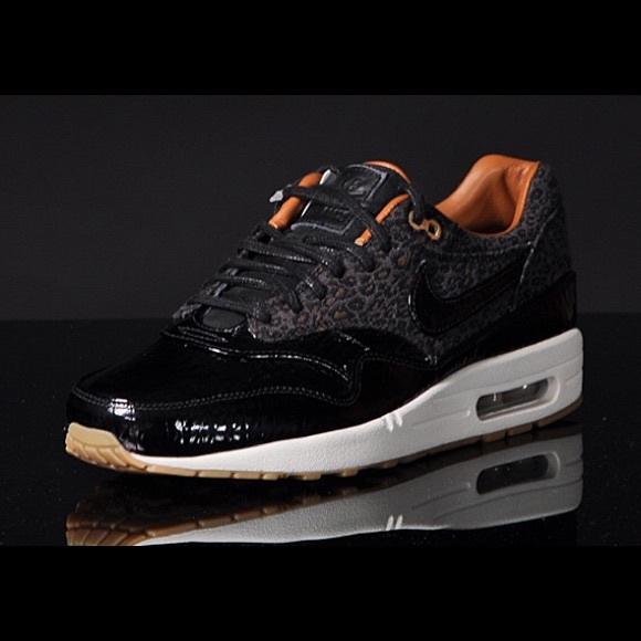 Nike leopard air max