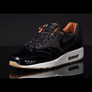 Nike leopard air max