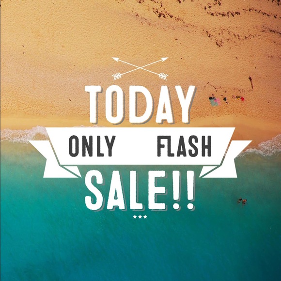 FLASH SALE 💥 MAKE AN OFFER ❤ - Picture 1 of 1
