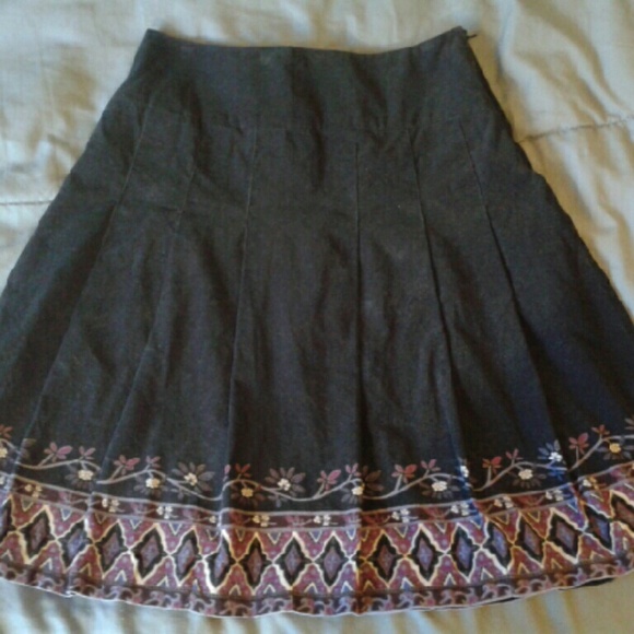 apostrophe black corduroy skirt