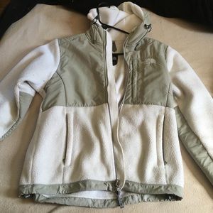 North face fleece jacket with hood in white