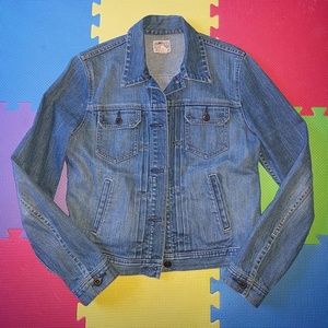Lucky Brand medium wash jean jacket