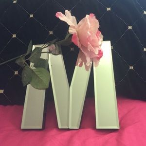 Meet your Posher, Monique