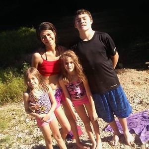 Meet your Posher, Neva