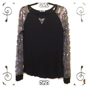Soft, stretchy lace sequins sleeve raglan top