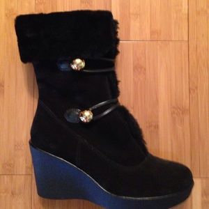 Beautiful fur lined Black Coach Boots Size 8.5