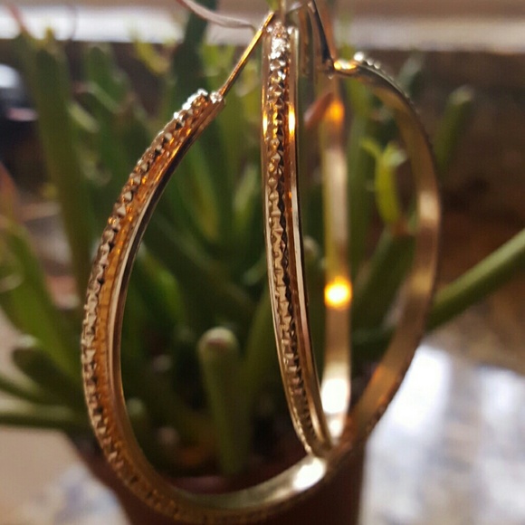 Sold- perfect Gold hoops!