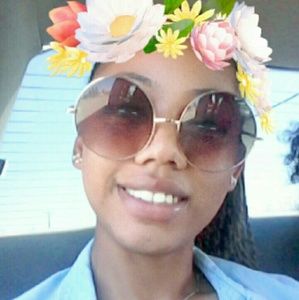 Meet your Posher, Jazmine