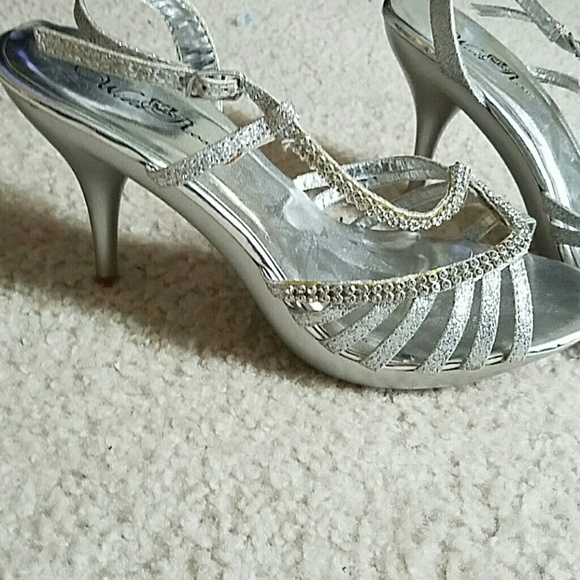 Formal heels - Picture 2 of 2