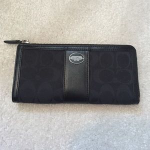 Coach Wallet 7 1/2. by 4