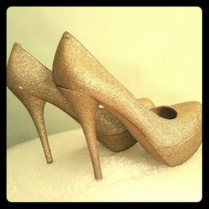 Steve Madden Caryssa size 10 M platform pumps