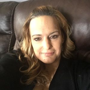 Meet your Posher, Felisha