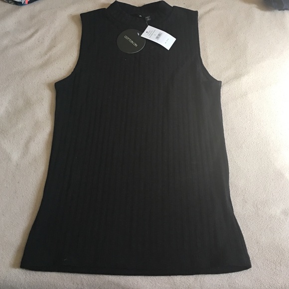 Turtle neck tank light weight sweater material