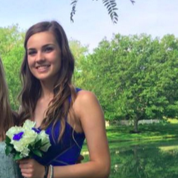 Meet your Posher, Alea - Picture 1 of 1