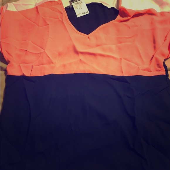 Rue 21 NWT sheer shirt peach and navy blue xsmall