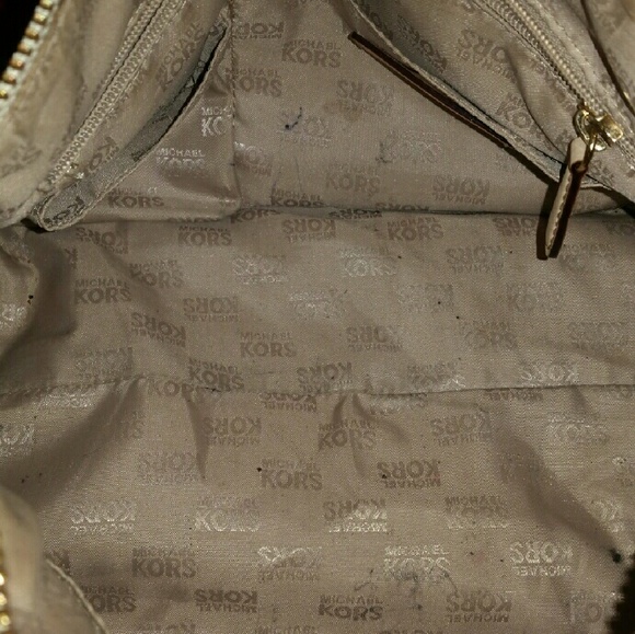 Michael Kors Vanilla Grayson Satchel - Picture 4 of 4