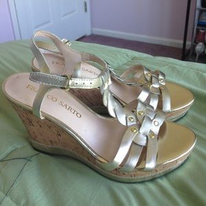 NWOT Size 6 Franco Sarto Wedges