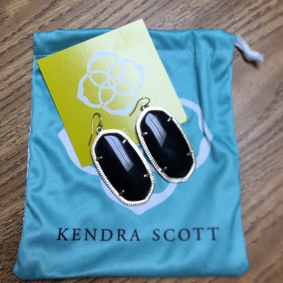 Reversible Kendra Scott Elle earrings!