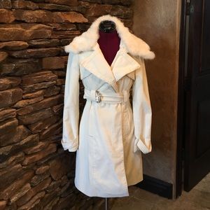Cream coat with detachable faux collar