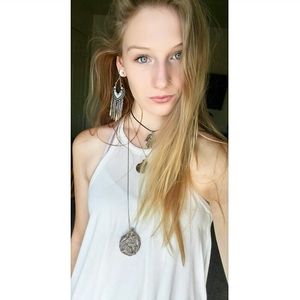 Meet your Posher, Monica