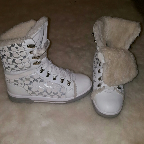 Coach LAURILYN Signature Logo Brown Leather Faux Fur Winter  Authentic coach boots❄🍁🍂