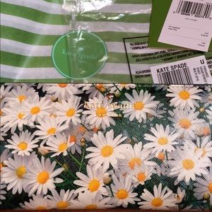 Kate Spade Cedar Street Stacy Wallet Daisy Print