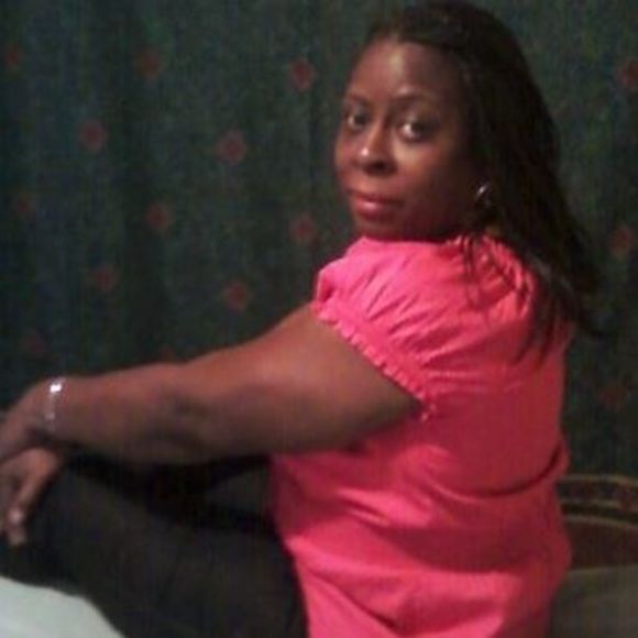 Meet your Posher, Ursula - Picture 1 of 1