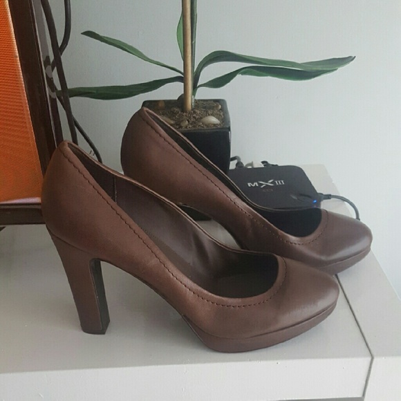 J. Crew pumps