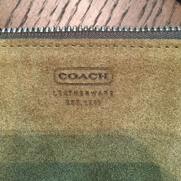 Coach mini wristlet - Picture 3 of 4