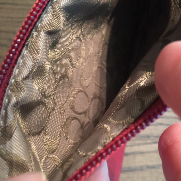 Red mini wristlet - Picture 4 of 4