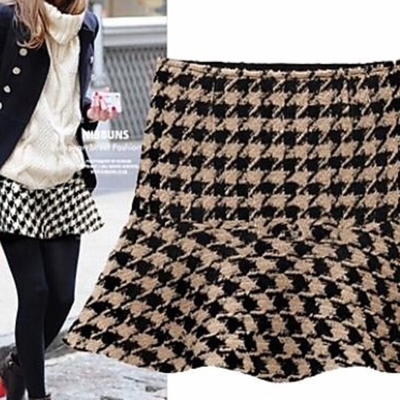 Houndstooth fishtail mini🔆reduced - Picture 3 of 3