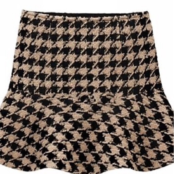 Houndstooth fishtail mini🔆reduced - Picture 2 of 3