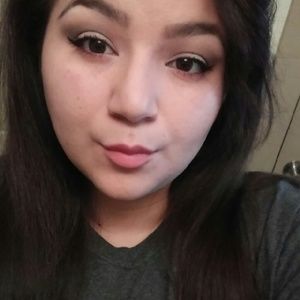 Meet your Posher, Cassandra
