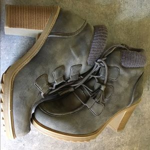 Mudd boots