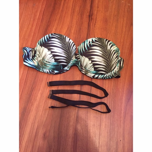 Victoria's Secret strapless, push-up bra! 💕