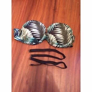 Victoria's Secret strapless, push-up bra! 💕