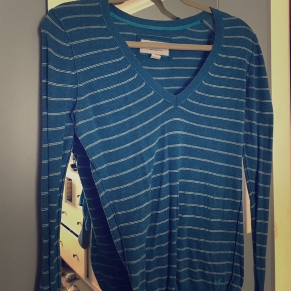 American Eagle medium blue sweater